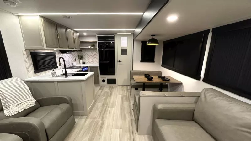 Heritage Glen Travel Trailers Main Room